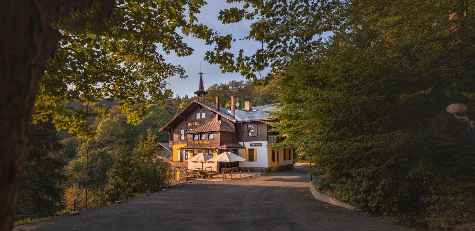 Hotel Lovecky Zamecek Orion Liberec Exterior foto
