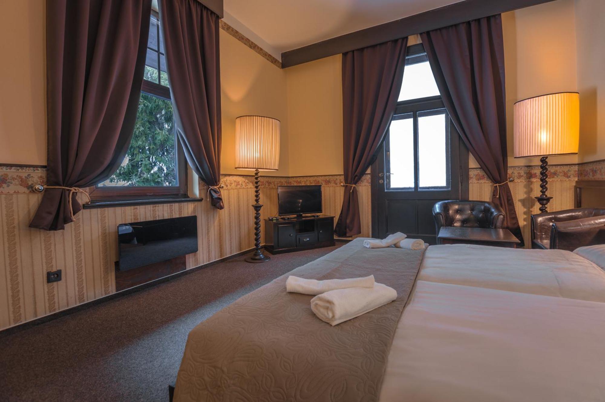 Hotel Lovecky Zamecek Orion Liberec Exterior foto