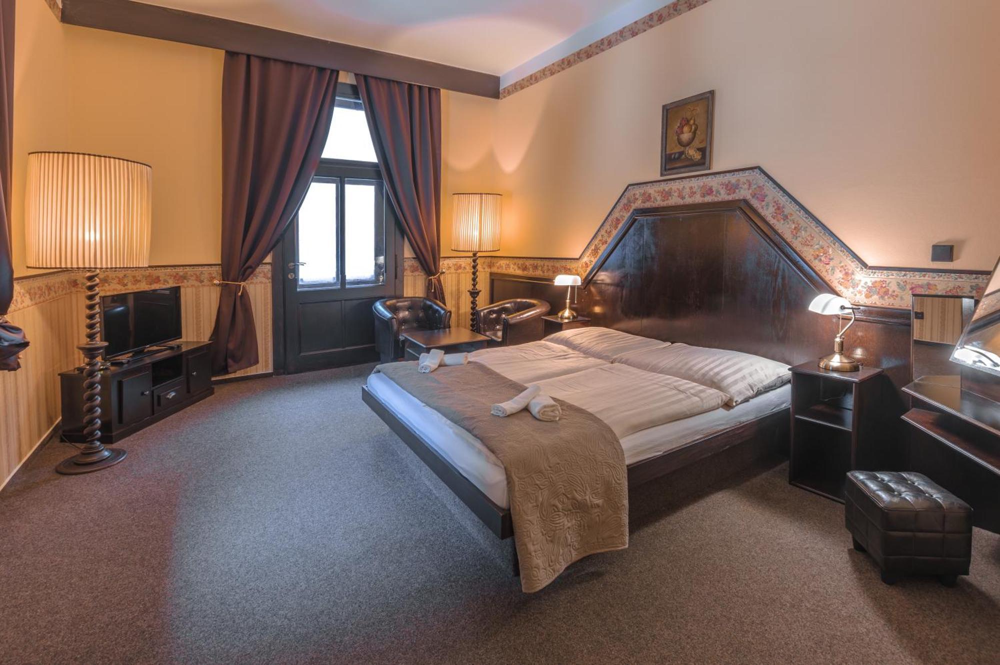 Hotel Lovecky Zamecek Orion Liberec Exterior foto